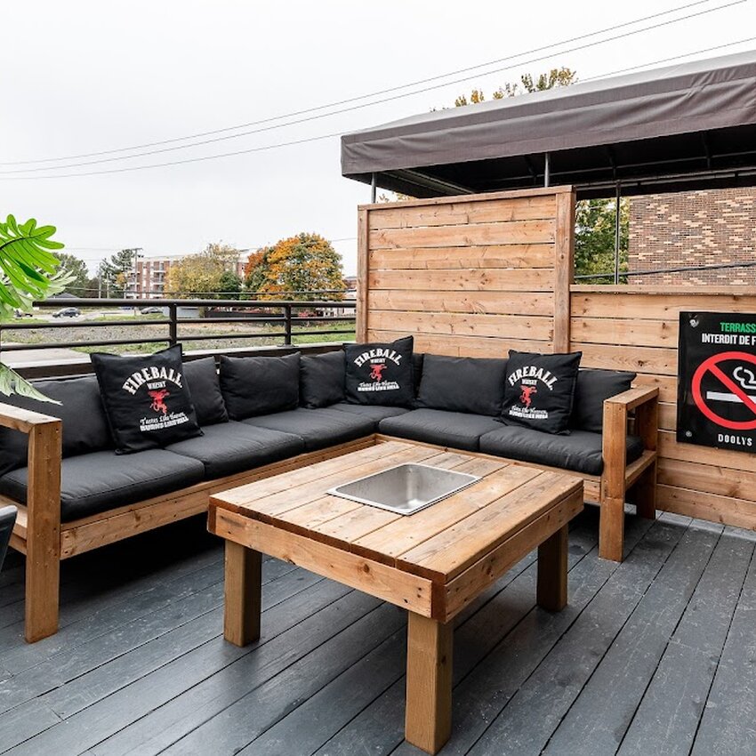 Dooly's - Restaurants Doolys &agrave; Montr&eacute;al