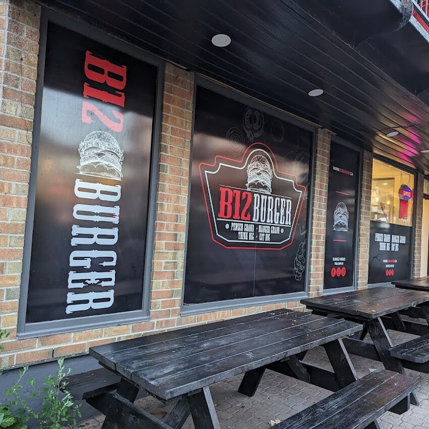 B12 Burger Restaurant Montréal, QC