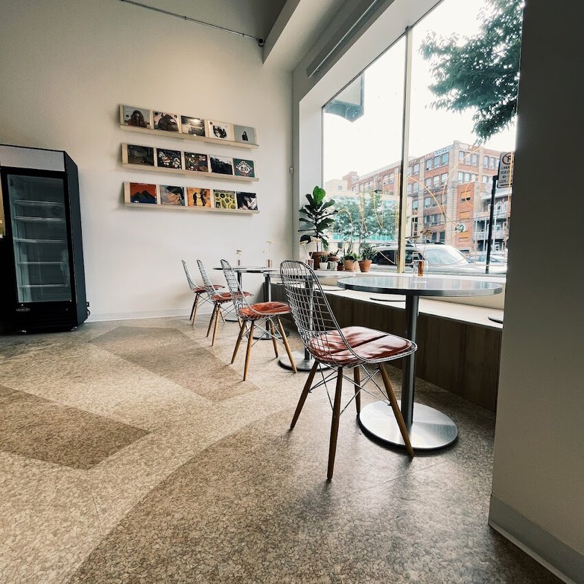 Café Bravo - Bubble Tea, Cafés, Afghan, Middle Eastern Restaurants Near: H2V4E4