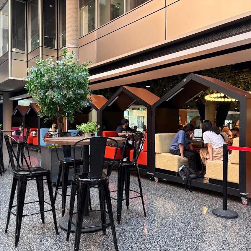 Am&eacute;a Caf&eacute; - Delivery Restaurants Near: H3G2B8