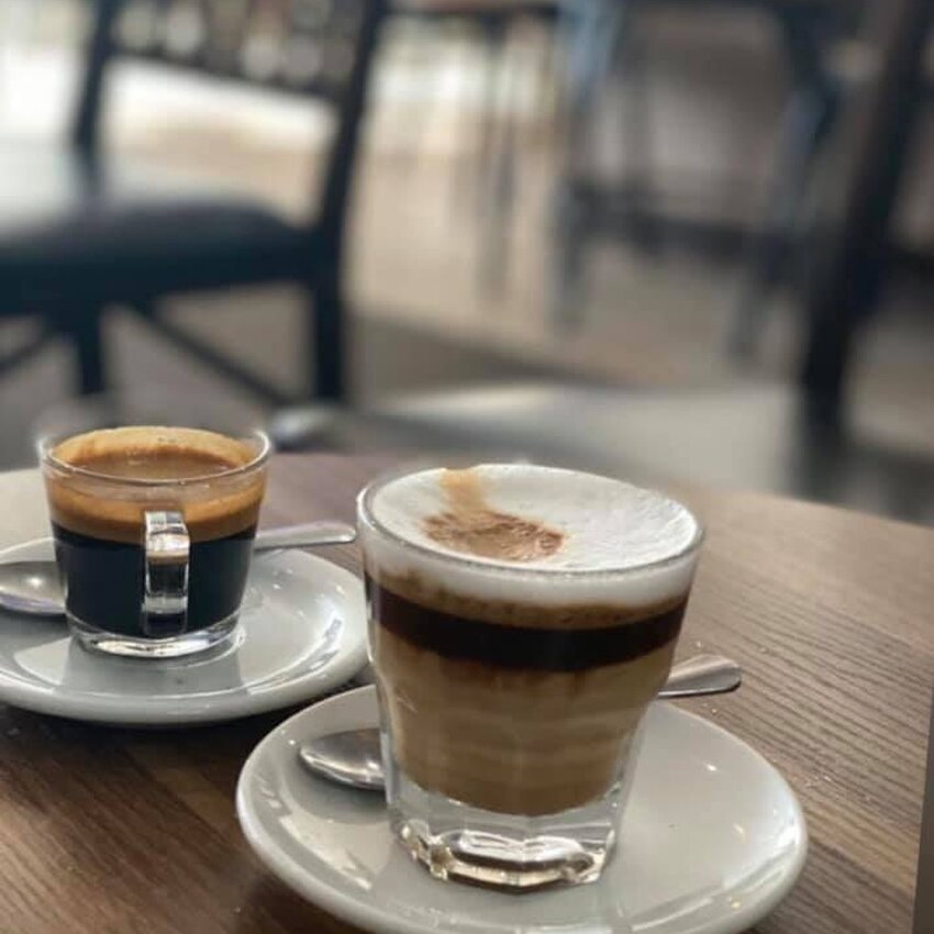 Cybercaf&eacute; Amistad - Restaurants in Anjou-St-L&eacute;onard