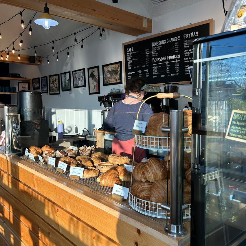 Caf&eacute; Ruban Bleu - Montreal Caf&eacute;s, Tapas Open Morning Restaurants