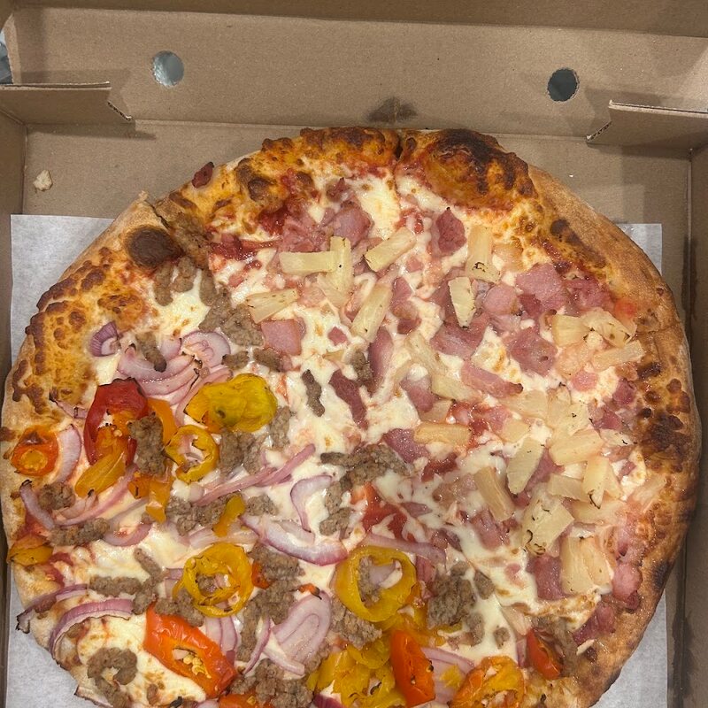 Pizza Le Regal - Poutine in Montreal