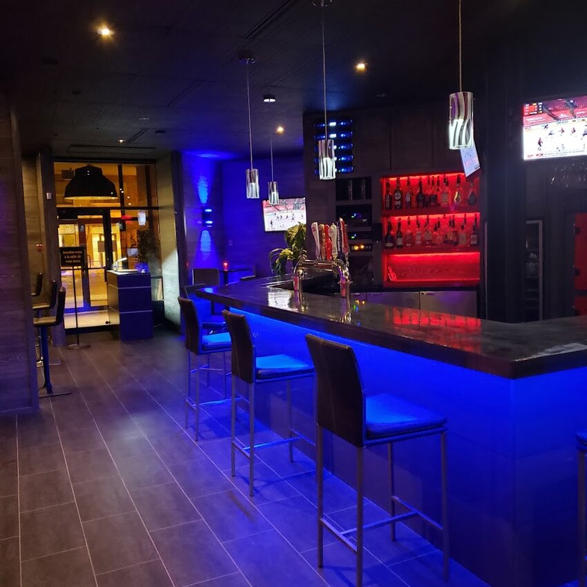 L'Envers Resto-Ambiance - Breakfast, Middle Eastern, Kebab Restaurants in Quebec