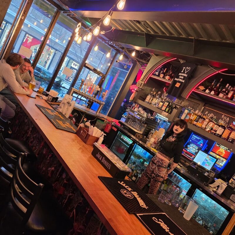 Piranha Bar - Live Entertainment / Shows Restaurants in Montreal