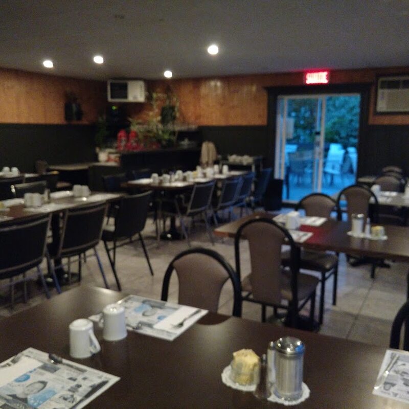 Restaurant L'Ap&eacute;ro - Breakfast, Poutine, Tea Restaurants in Montreal