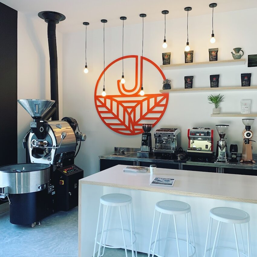 Julius Cafe - Restaurants Plats &agrave; emporter Bromont