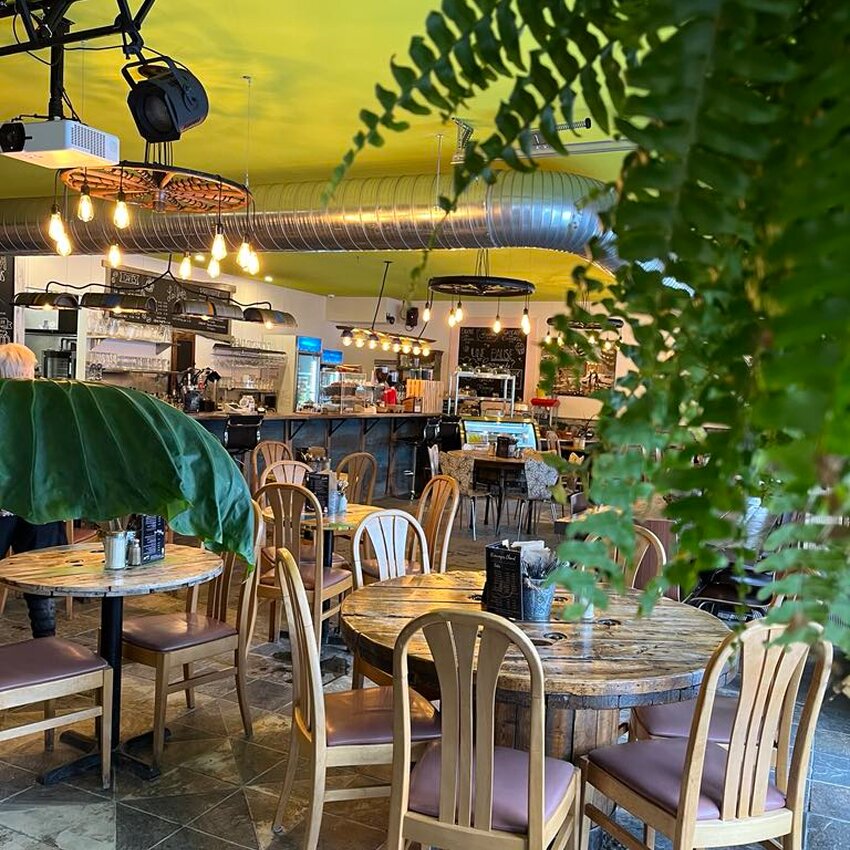 Caf&eacute; O'Marguerites - Restaurants pr&egrave;s de: J0T1E0