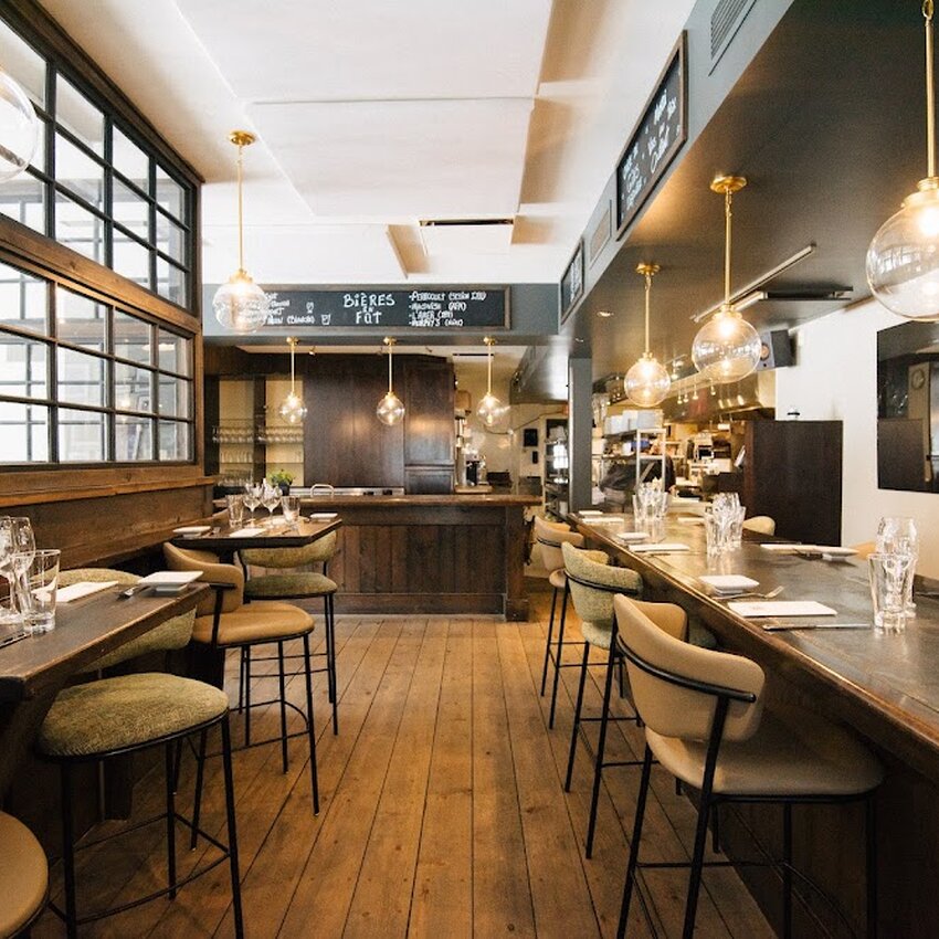 Bistro 4 Saisons - Restaurants pr&egrave;s de: J1X6X6