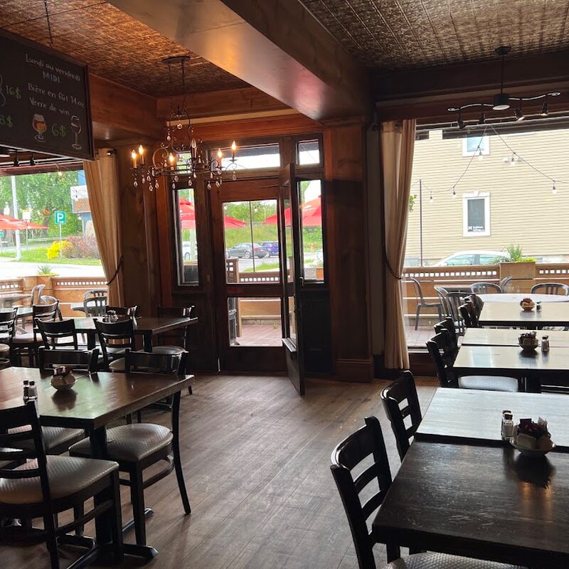 Resto Le Principal - Steakhouses, Poutine Restaurants in Montreal