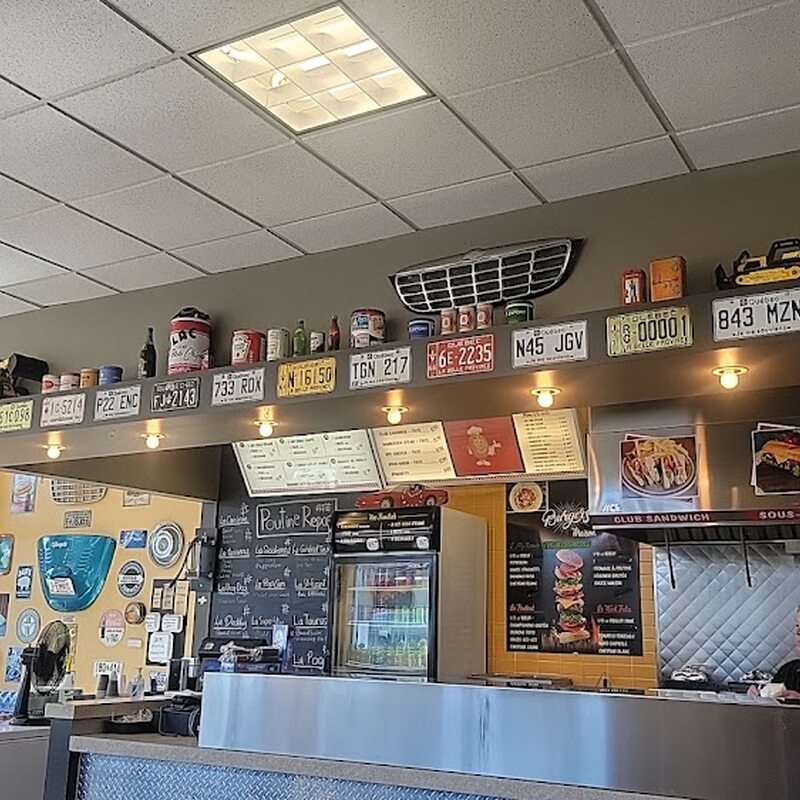 Frite-O-Max - Tea, Poutine, Pastries Restaurants in Montreal