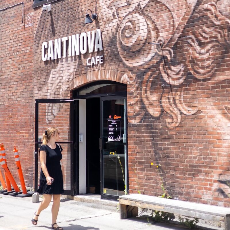 Café Cantinova - Restaurants in Montreal