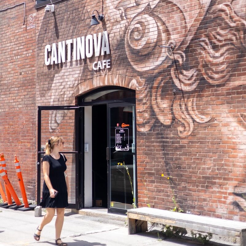 Café Cantinova - Restaurants in Montreal