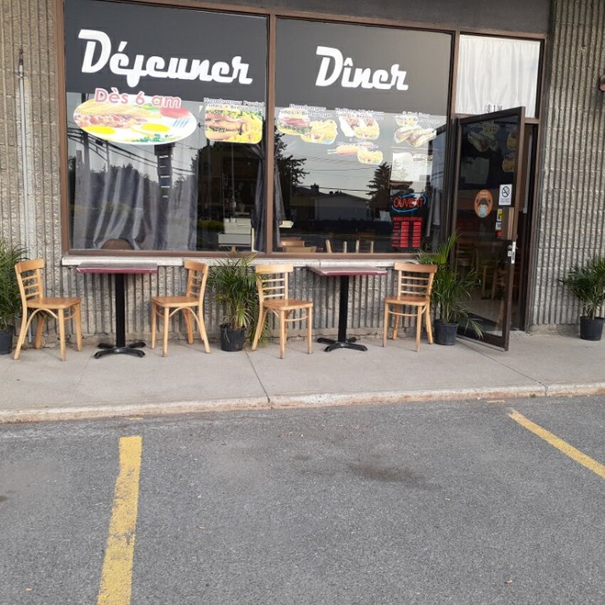 Dan Oeuf - D&eacute;jeuner & D&icirc;ner - Restaurants pr&egrave;s de: J5B0A1