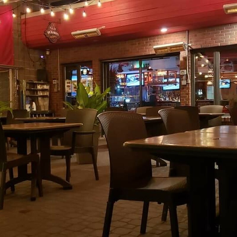 Resto Bar & Grill Friends - Restaurants in Montreal