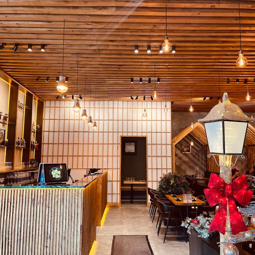 Fujiyama Sushi - Restaurants pr&egrave;s de: J2G2V9