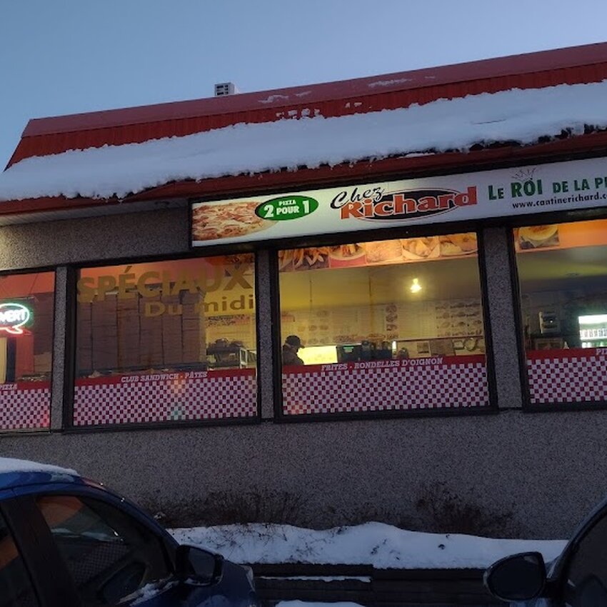 Cantine Chez Richard - Poutine, Caf&eacute;s, Bubble Tea, American Restaurants Near: J2G4E8