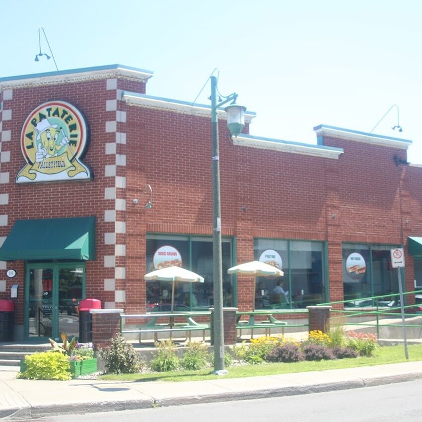 La Pataterie - Restaurants in Salaberry-de-Valleyfield