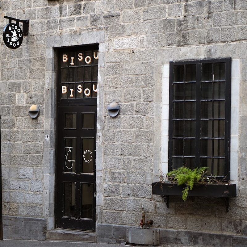 Bar Bisou Bisou - Restaurants de Montréal