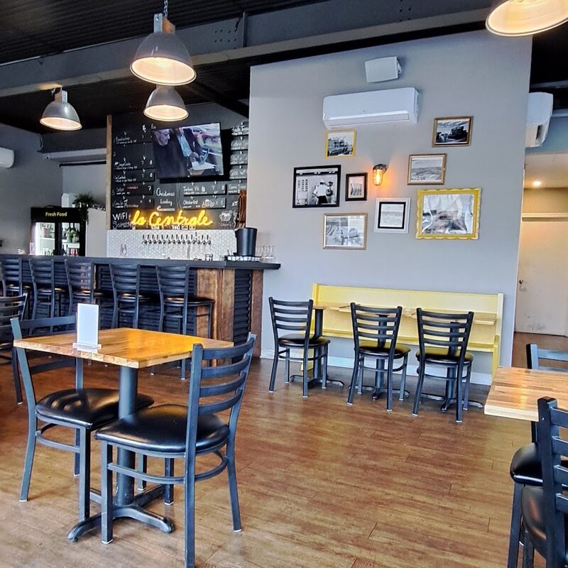 La Centrale - Microbrasserie - Restaurants de Montréal