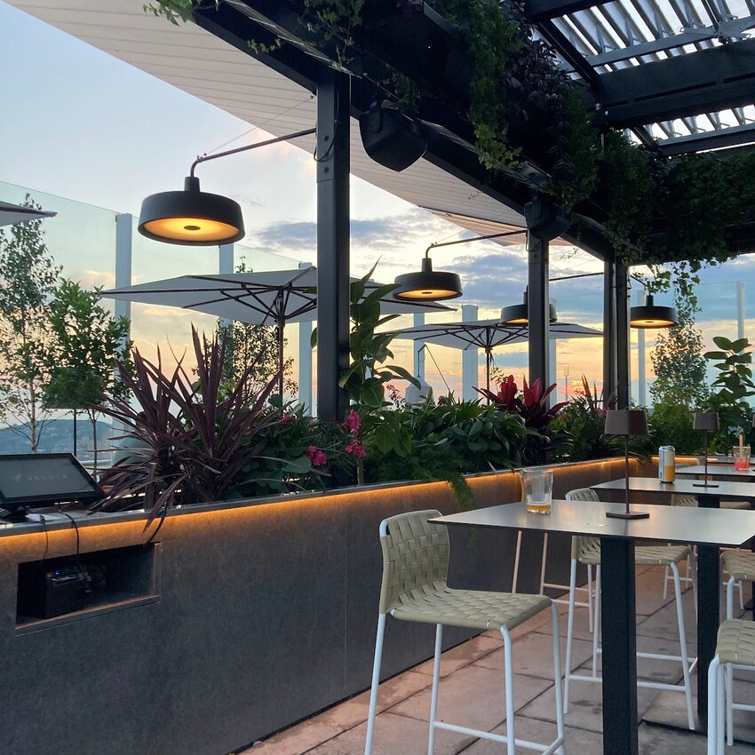 Rose Orange - Dinner & Dance Restaurants in Montreal