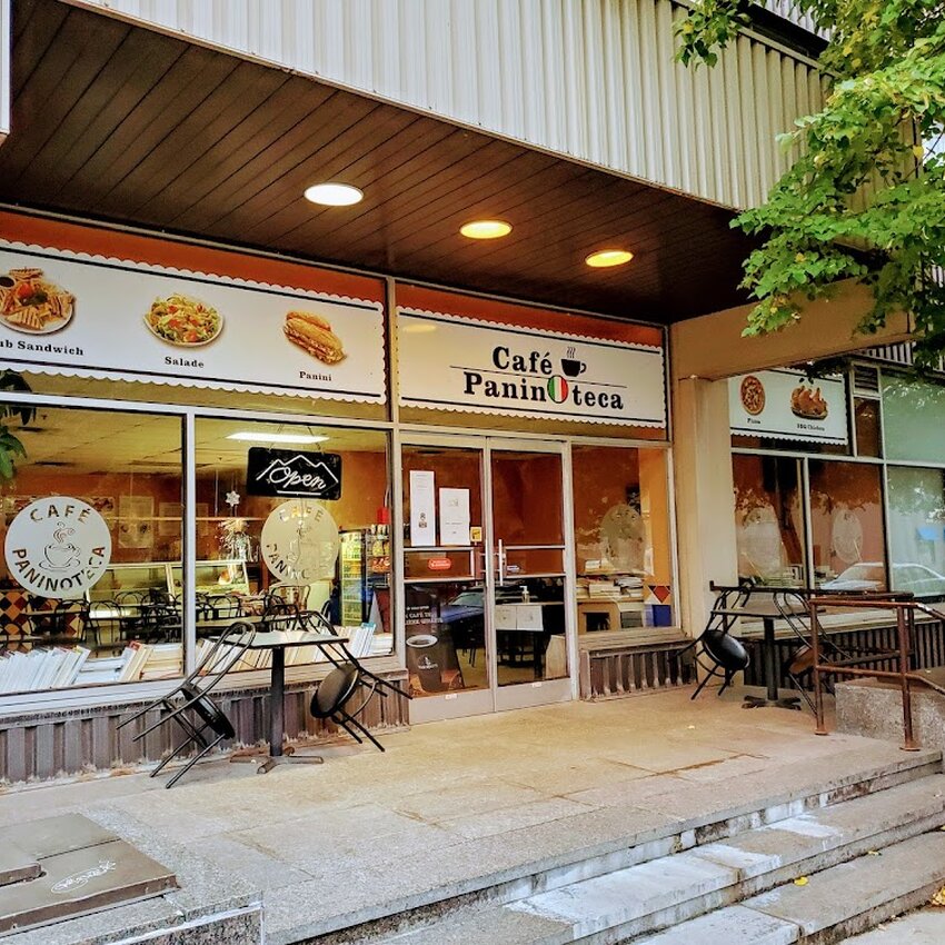 Caf&eacute; Paninoteca - Restaurants Brunch pr&egrave;s de: H4L5C8