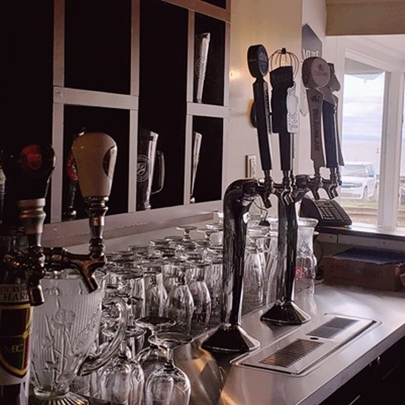 Resto-Pub du quai - Grill, Italian, Pizza, Salads, Pasta Restaurants in Quebec