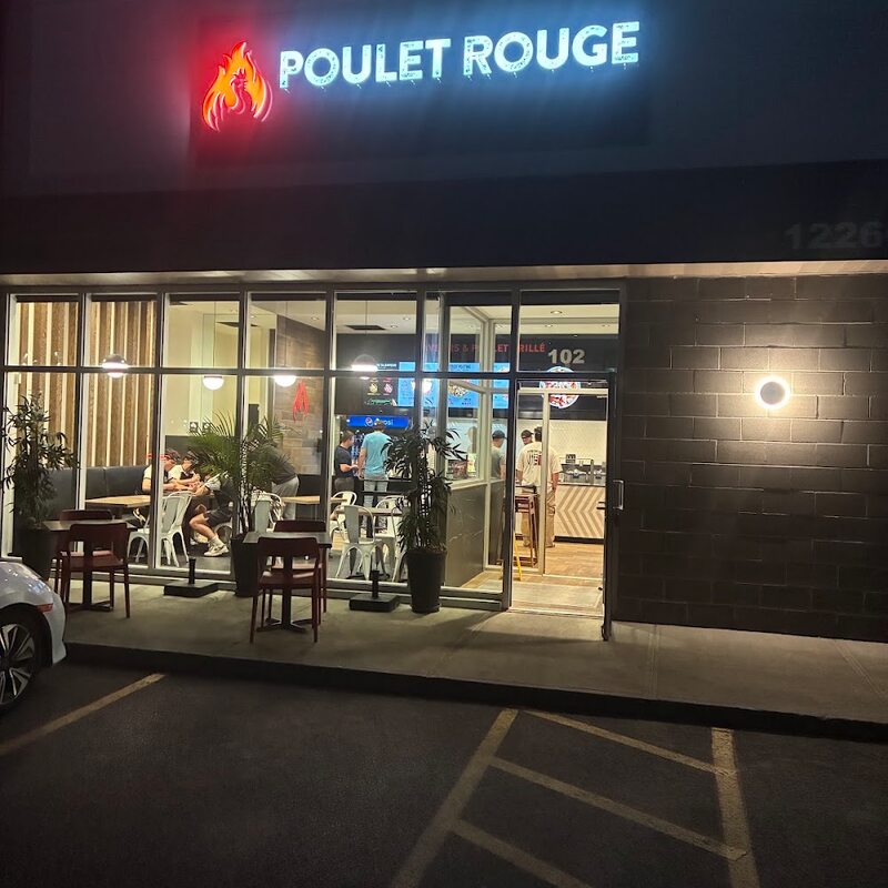 Poulet Rouge - BBQ, Poutine Restaurants in Mirabel