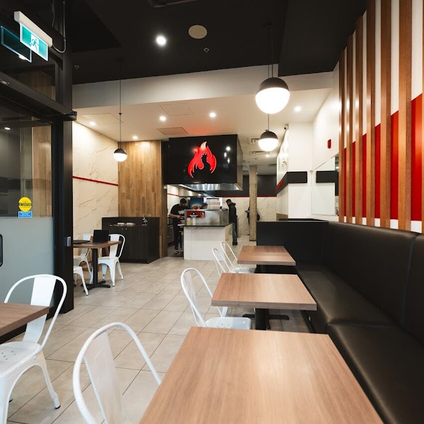 Poulet Rouge - Poutine, Bubble Tea, Dumplings Restaurants Near: H2V4E7