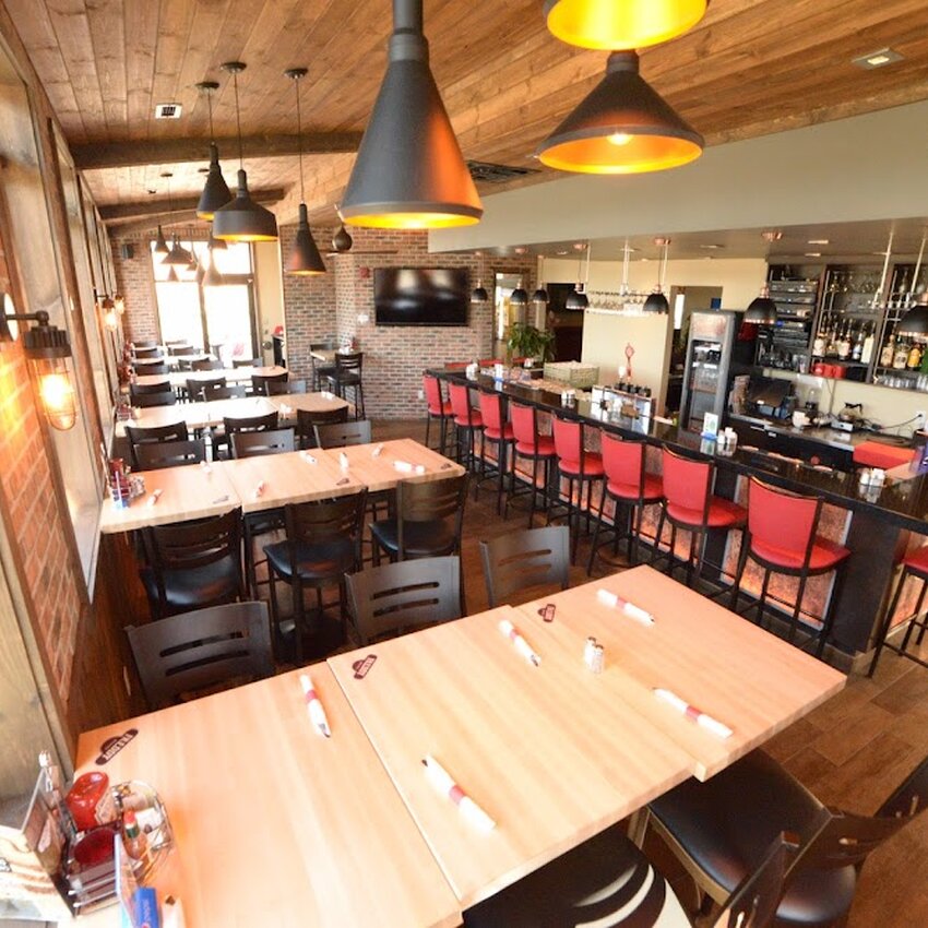 Chez Freddy Pizzeria - Poutine, Breakfast Restaurants in Eastern Townships