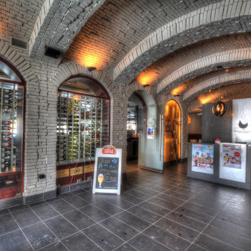 R&ocirc;tisserie St-Hubert Restaurant