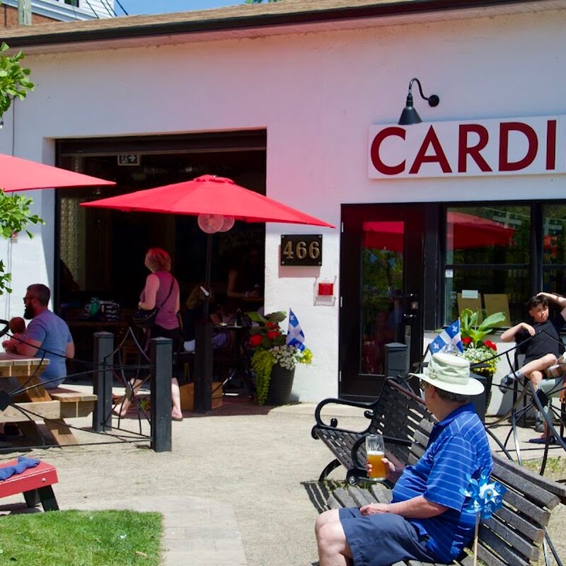 Microbrasserie Cardinal Brewing - Restaurants in Montreal
