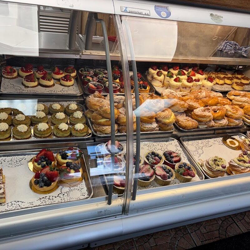 Les Delices Lafrenaie - Restaurants de Montréal