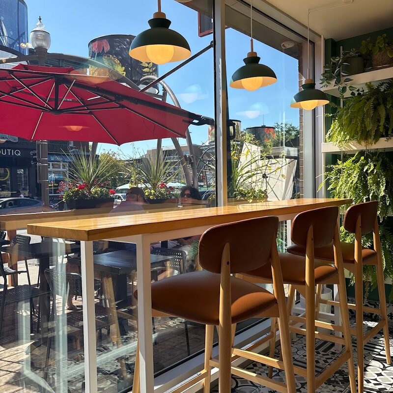 La Galette Libanaise - Burgers, Sandwiches, Salads, Poutine, Vegetarian Restaurants in Quebec