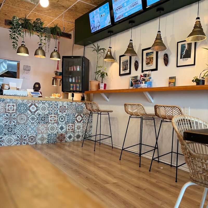 Baguette Brochette - African Restaurants in Montreal