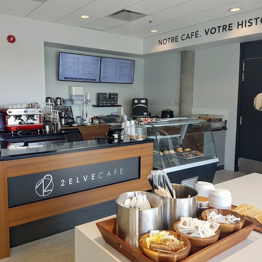 2Elve Caf&eacute; - Restaurants pr&egrave;s de: J4Y0K2