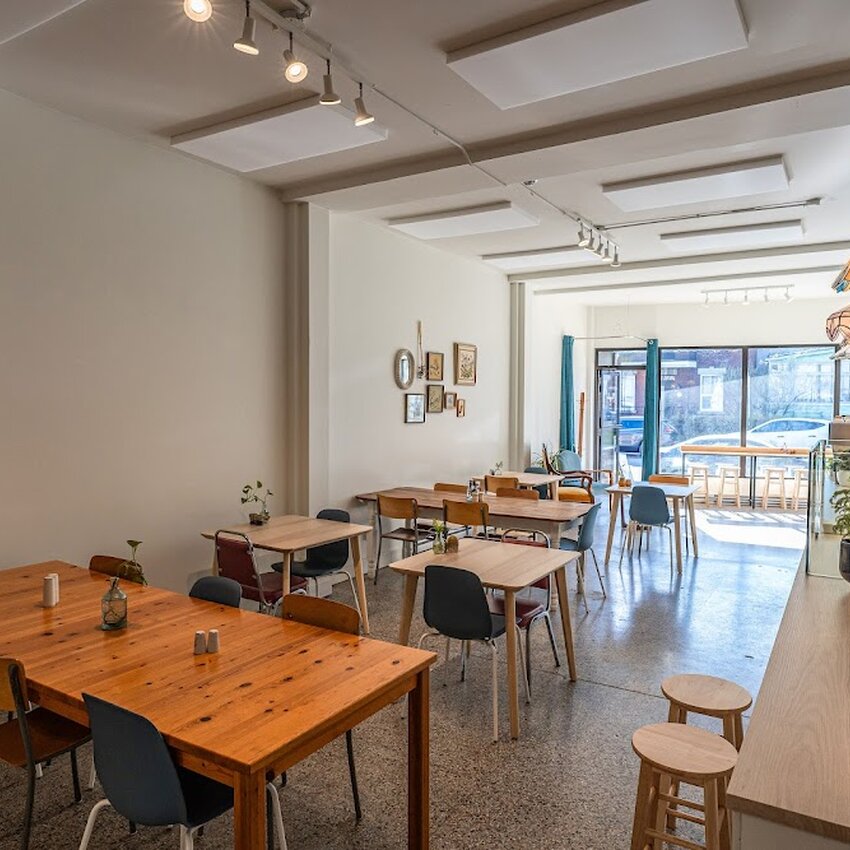 Le Caf&eacute; Magda - Restaurants Th&eacute;, Cor&eacute;ens, P&acirc;tisseries pr&egrave;s de: H4E3J2