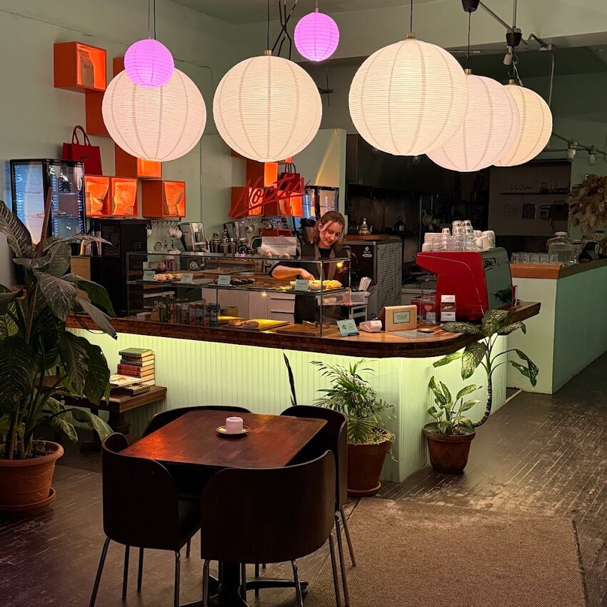 Caf&eacute; Noctis - Fish & Chips, Caf&eacute;s, Tea Restaurants Near: H4E3H5