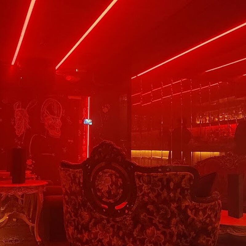 The Grotto Speakeasy - Bars Lounge in Montreal