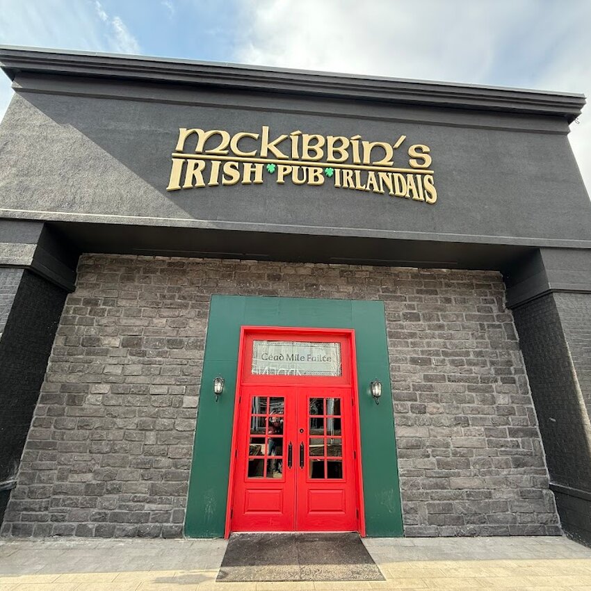 McKibbins Irish Pub - Restaurants pr&egrave;s de: J4X1C2
