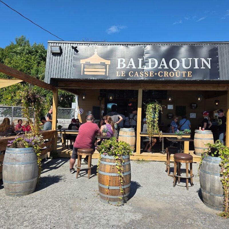 Le Baldaquin Casse-Croûte - Restaurants Bistro, Du Terroir, Réconforts, Pub Food, Pâtes de Québec