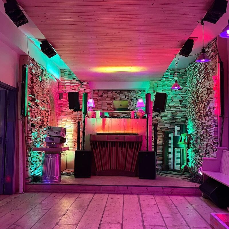 La Poubelle Magnifique - Restaurants Caf&eacute;s, Bars de Montr&eacute;al