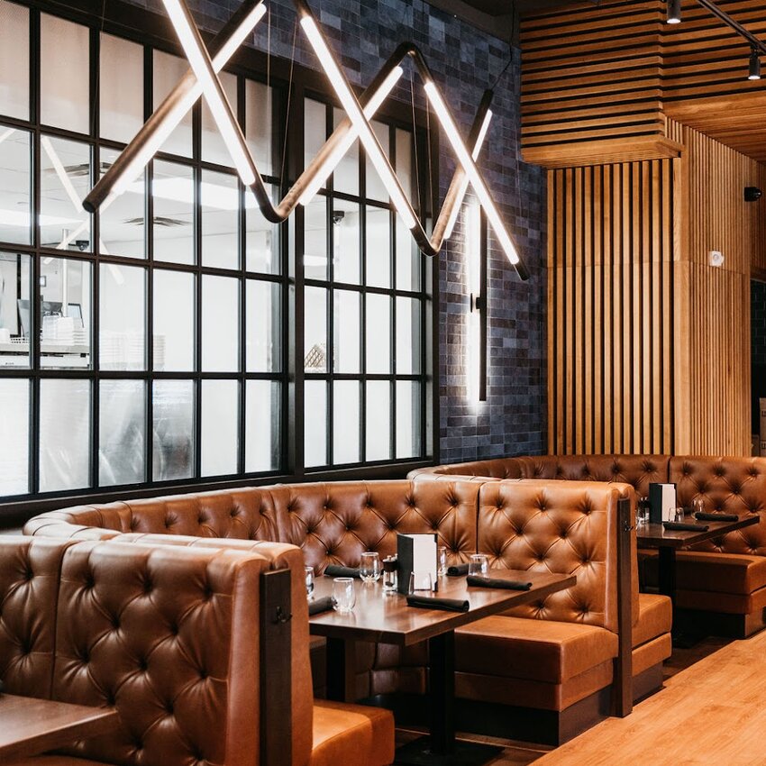 Milestones - Restaurants Grillades, Steakhouses, Fruits de mer/Poissons, Californiens, Tartares Laval