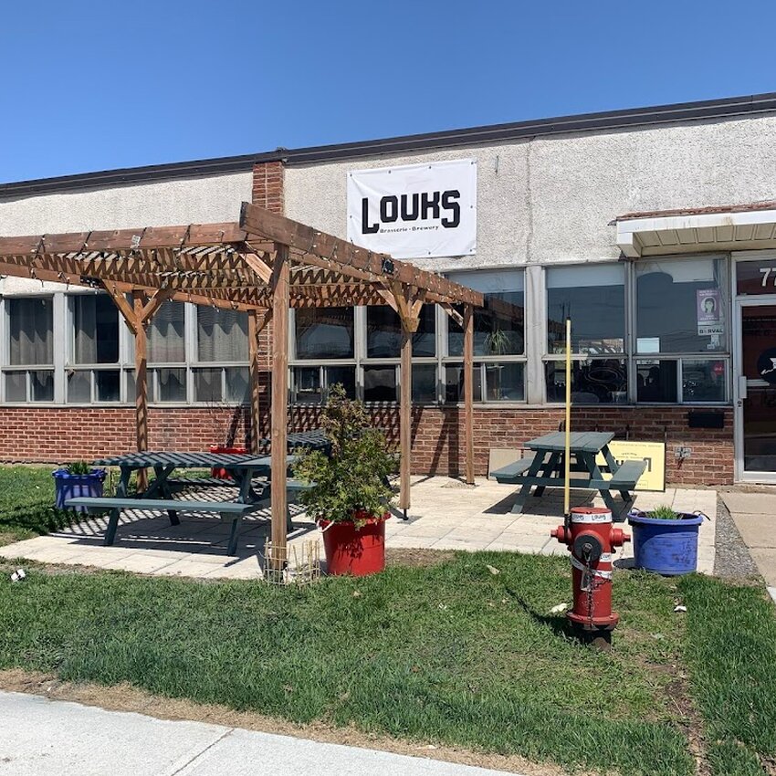 Louks Pub Restaurant