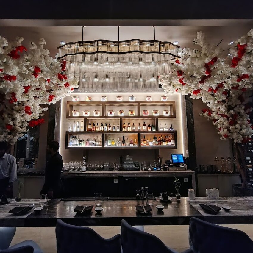 Drunken Dragon - Fine Dining / Upscale Restaurants in Mont&eacute;r&eacute;gie (South Shore)