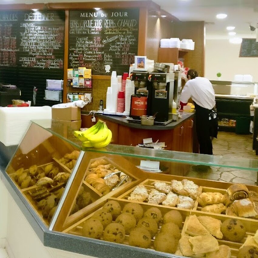 Caf&eacute; Double - Brunch Restaurants Near: H4C2G1