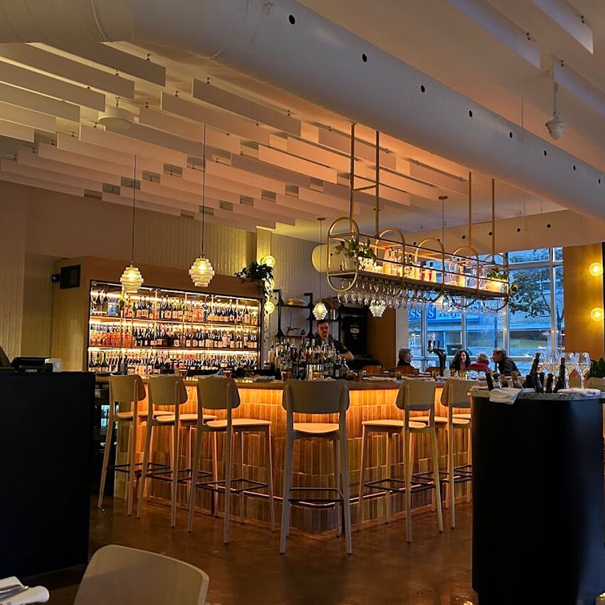 Motel Ontario -  Restaurants Near: H1V2T4