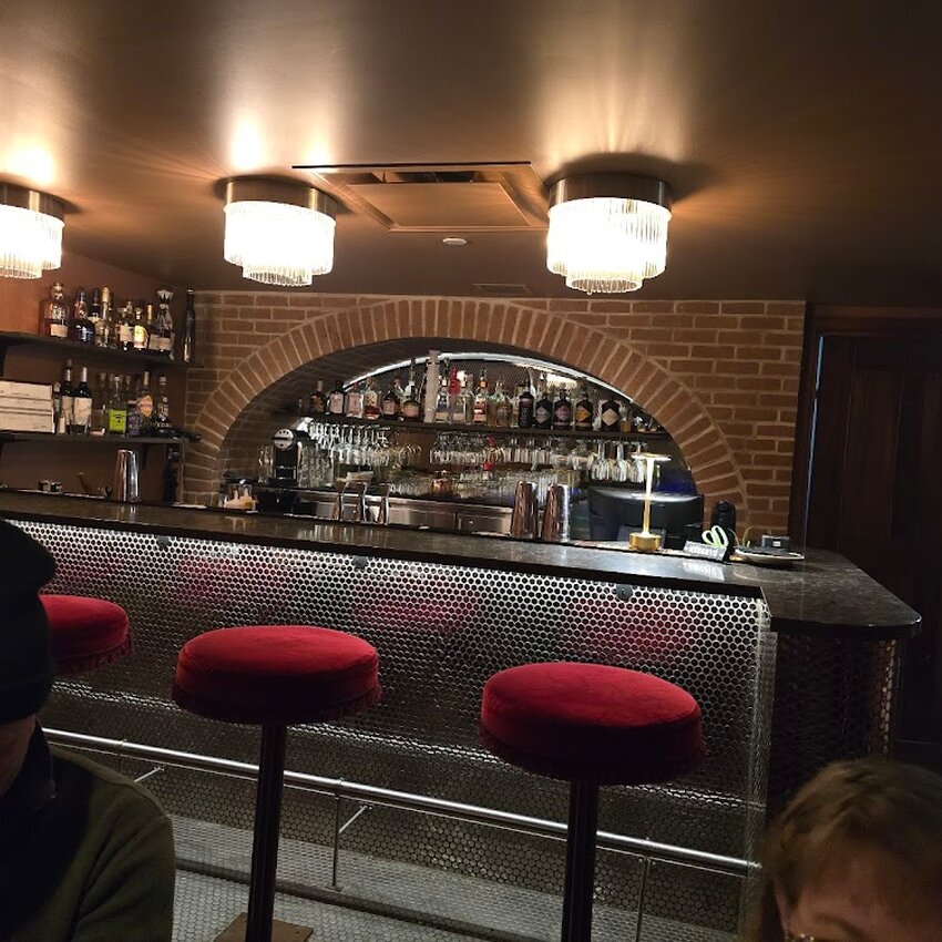 Charlotte - Regional, Bars Restaurants in Quebec