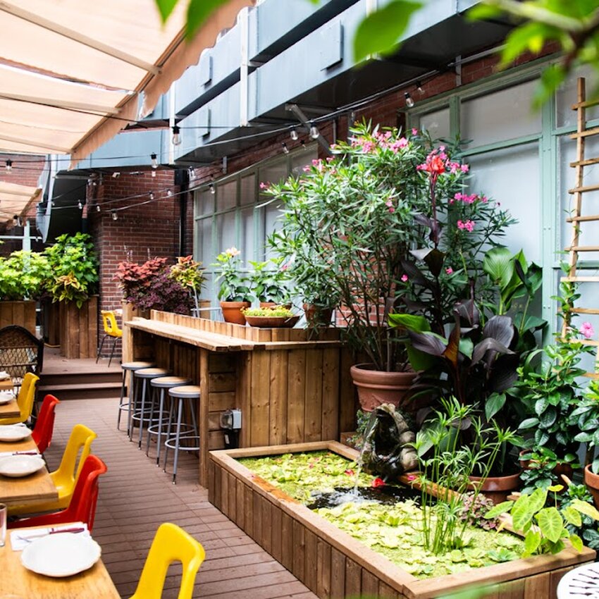 Papito Restaurant - Breakfast, Poutine, Grill Restaurants Near: H2V4E4