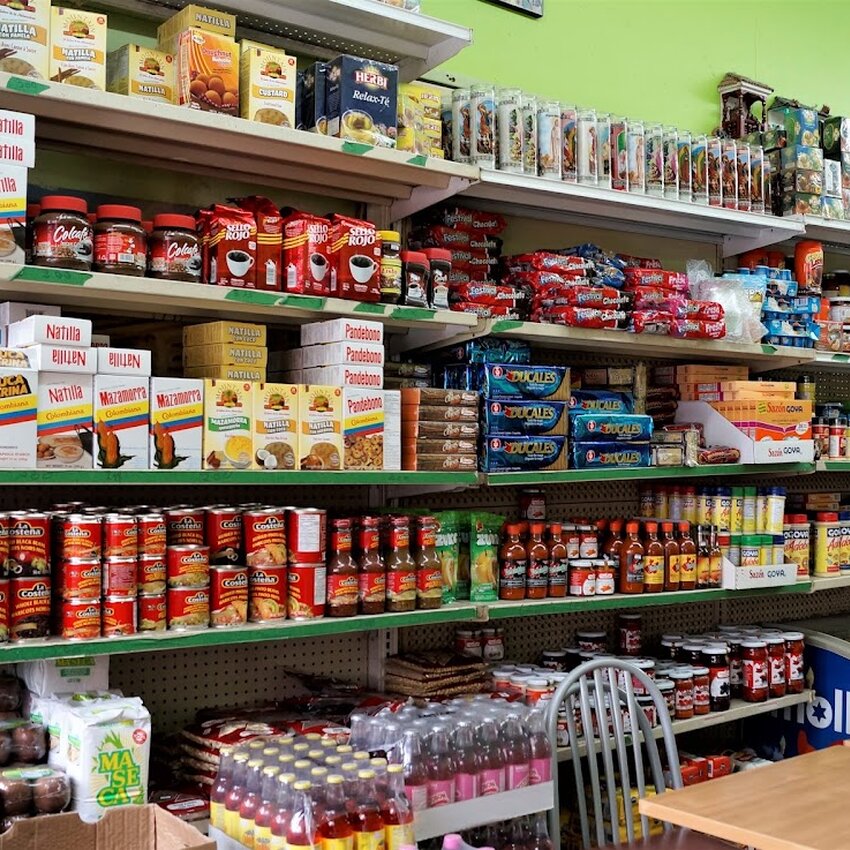 Tienda Latina - Restaurants D&eacute;jeuners pr&egrave;s de: H1T2A2